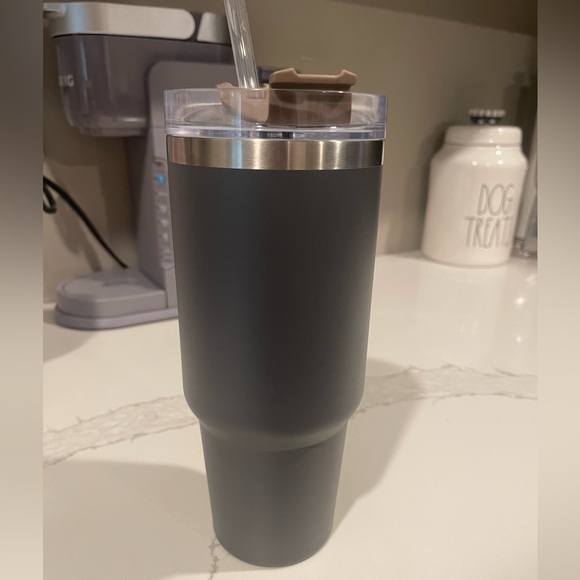 Stanley tumbler. Dark grey/ charcoal color. - Picture 4 of 4